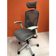 Ергономічне крісло GTChair Dvary X New Grey з підставкою для ніг Зображення