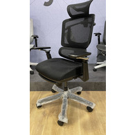 Ергономічне крісло GTChair Open-F Black з підставкою для ніг Зображення