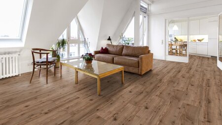 Ламінат KAINDL Classic Touch Горіх LAGO EG K2596 Зображення